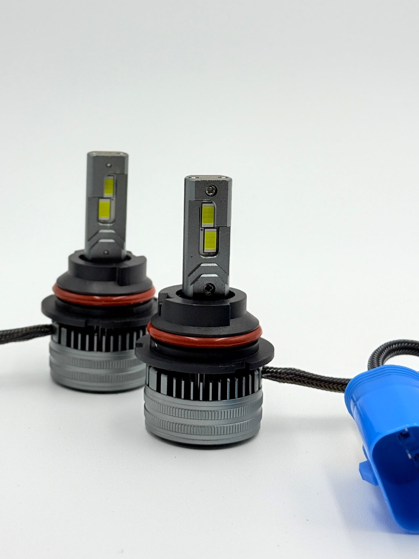 Par de luces LED Automotriz, Modelo Vega de 32,000 Lumenes.