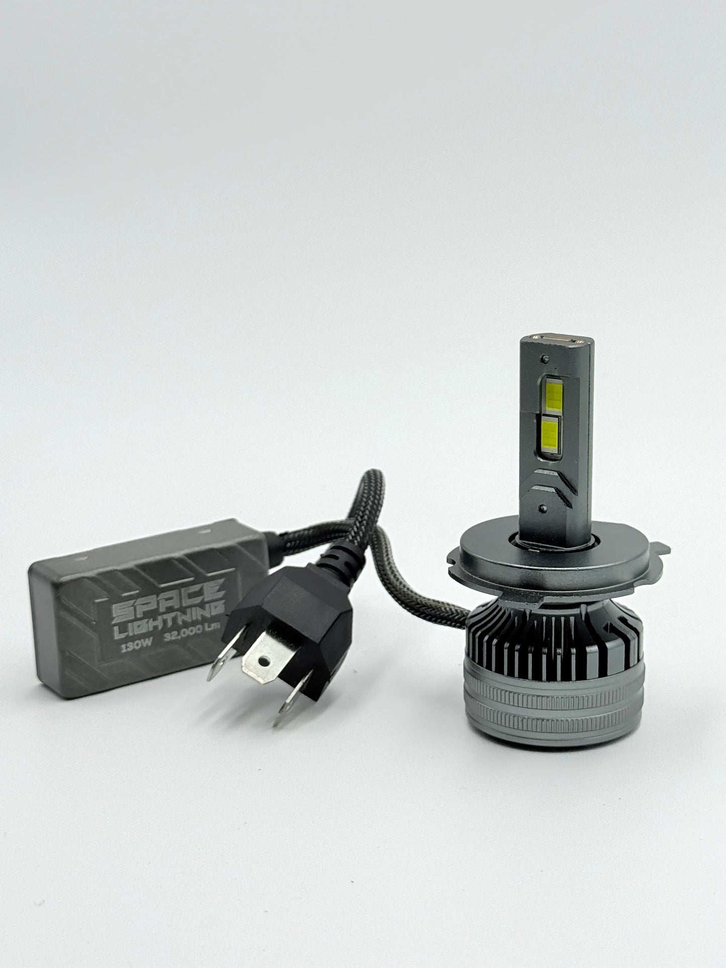 Par de luces LED Automotriz, Modelo Vega de 32,000 Lumenes.