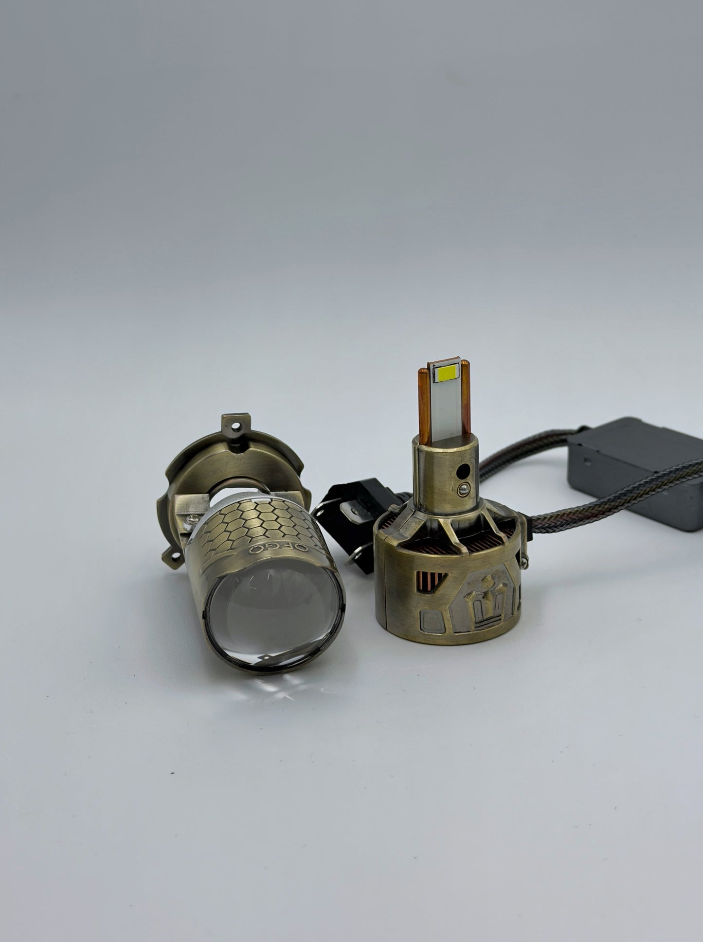 Par de Mini Proyectores LED Automotrices H4 de 70,000 lm.