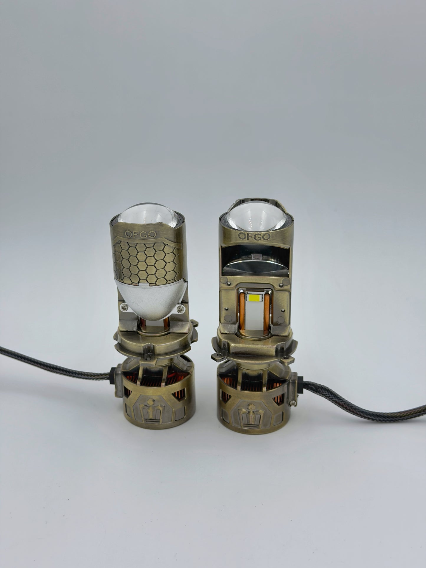 Par de Mini Proyectores LED Automotrices H4 de 70,000 lm.