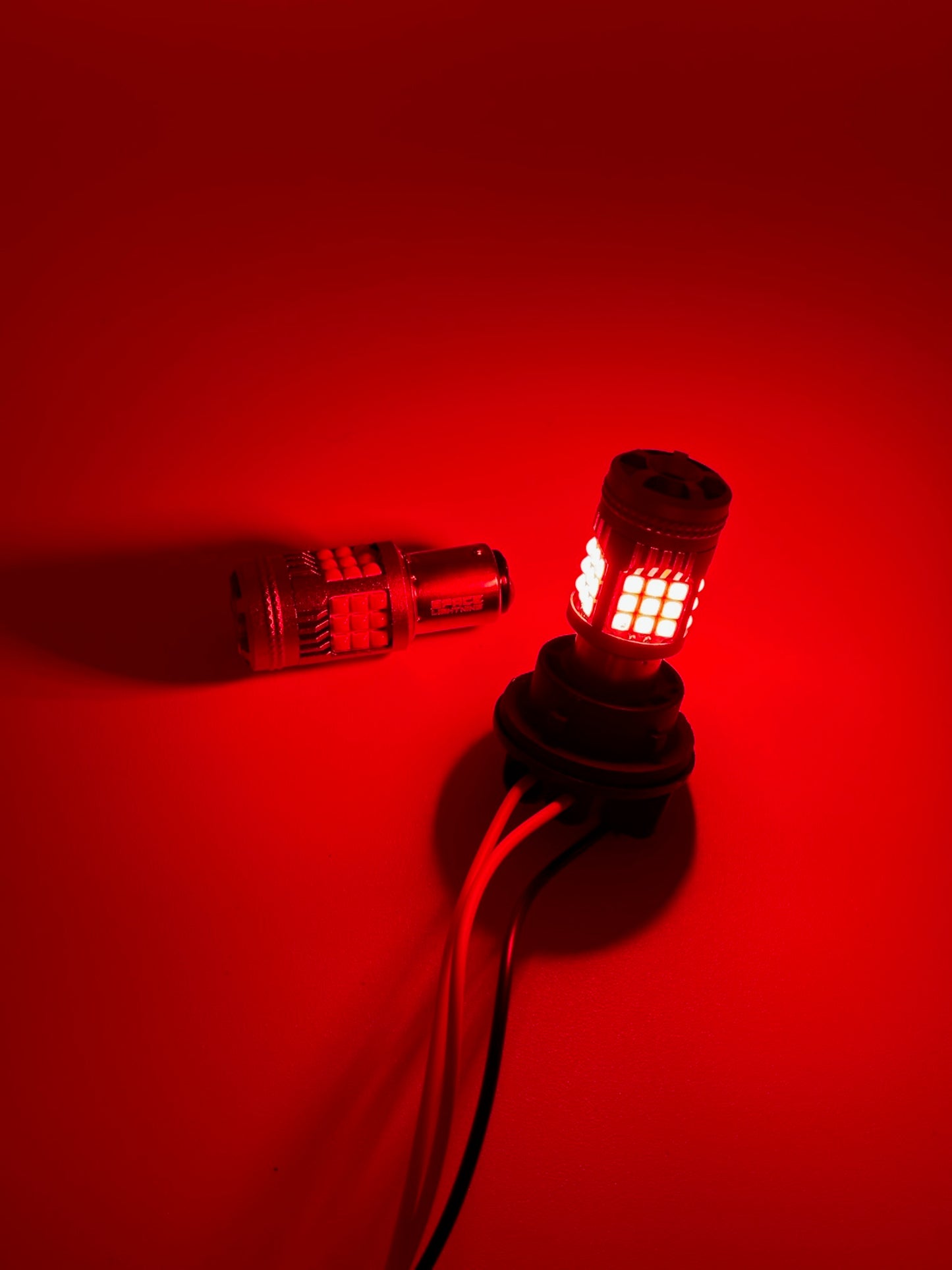 Par de focos LED Can-Bus Space Lightning ⚡️ T25 / T20 / 1 y 2 Polos 3030 36SMD | Con ventilador | Luz de direccional, Cuarto, Diurna, Luz de freno, etc... | Alto Brillo