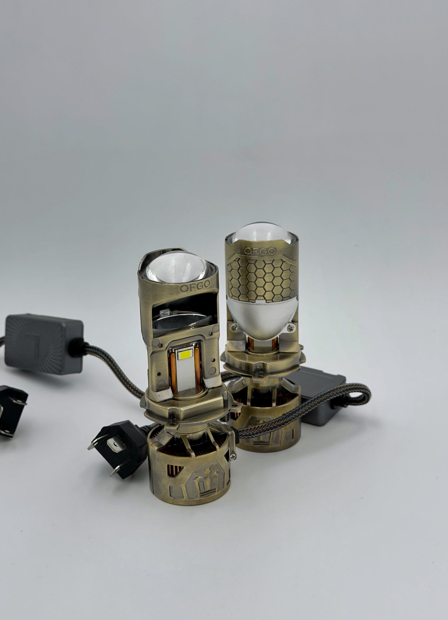 Par de Mini Proyectores LED Automotrices H4 de 70,000 lm.