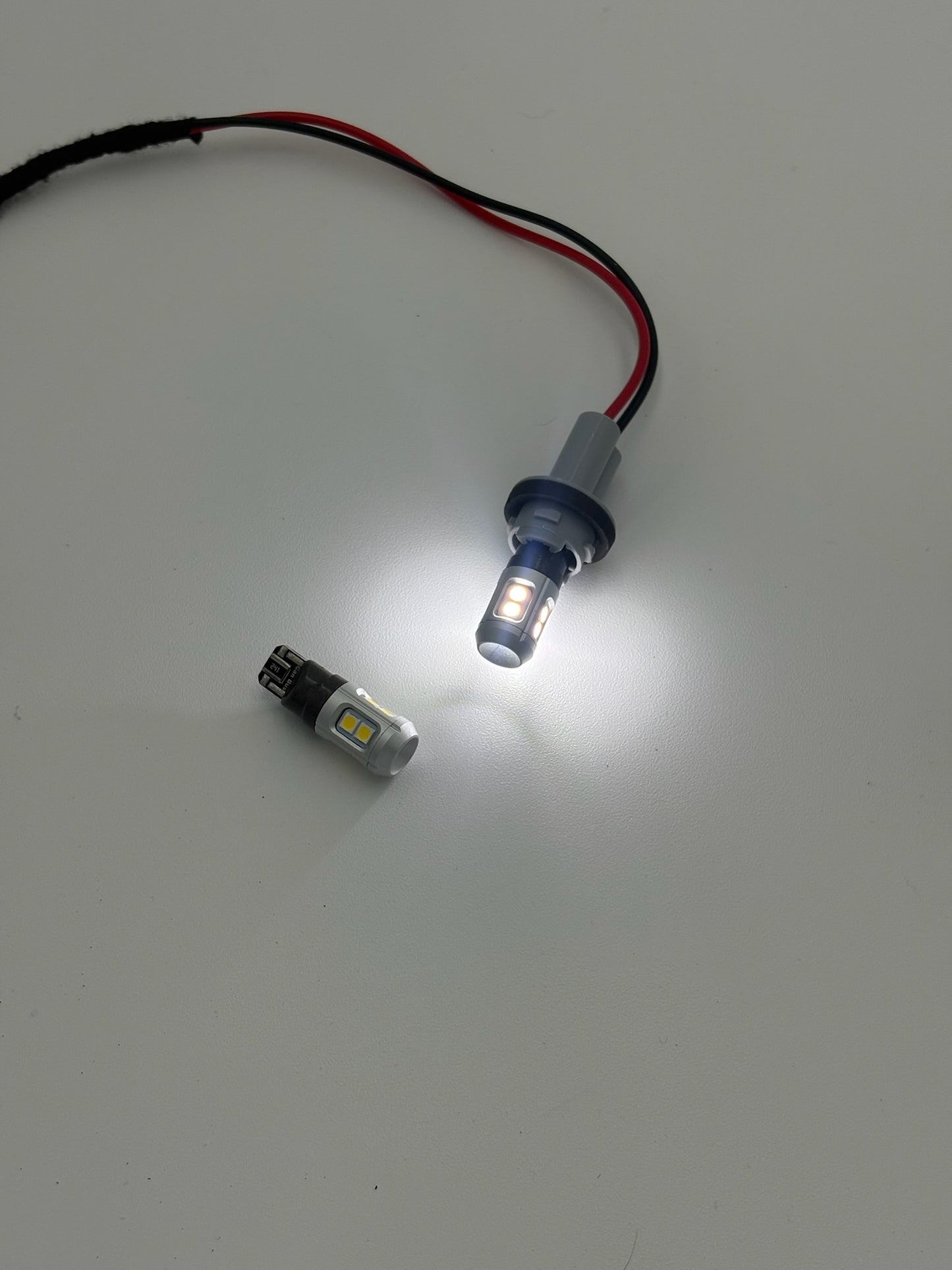 Par de Focos LED T10 Premium CanBus SpaceLightning ⚡ Blanco | Luz de Posición, Placa y Reversa