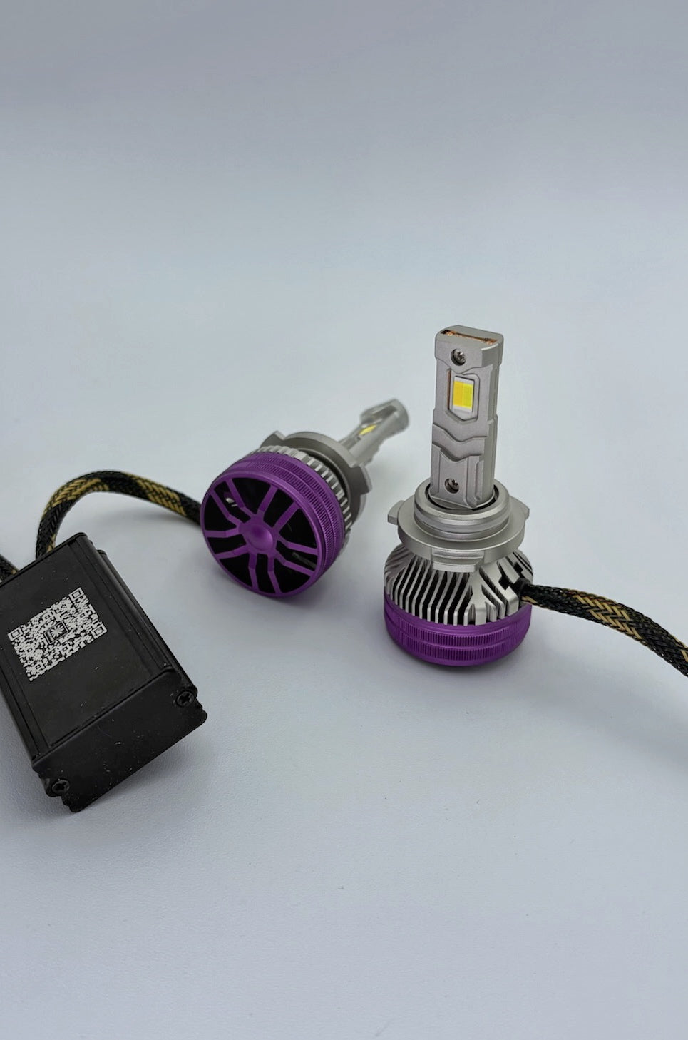 Par de luces LED Automotriz de App Color/Temperatura/Potencia Regulables. Amarillo/Blanco.