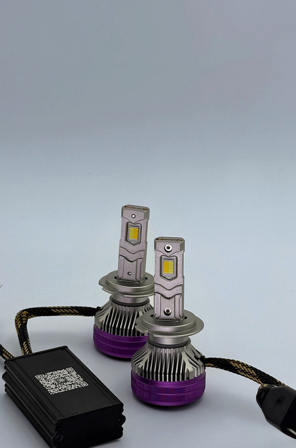 Par de luces LED Automotriz de App Color/Temperatura/Potencia Regulables. Amarillo/Blanco.